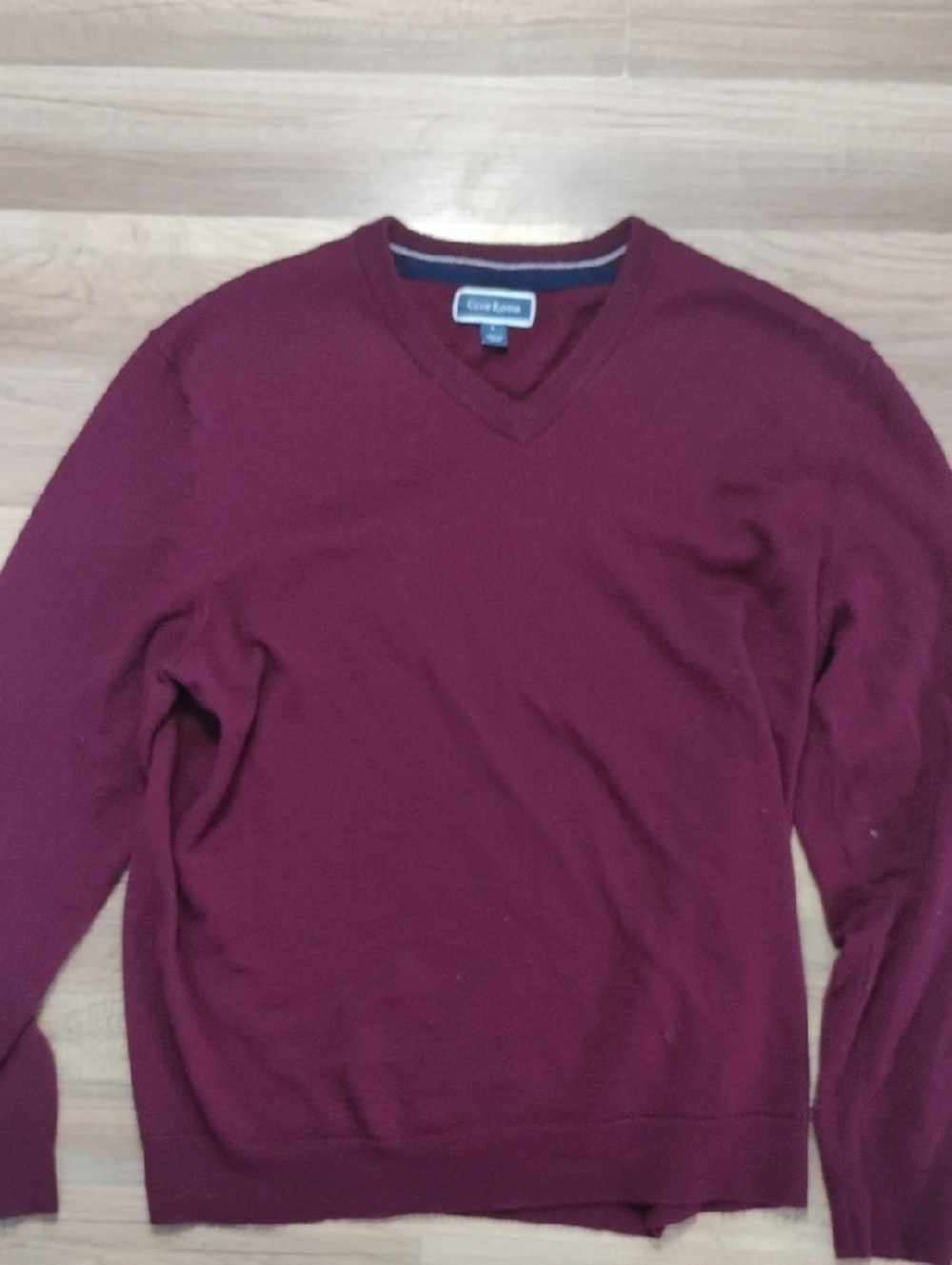 Club Room Men's V-Neck Sweater in Burgundy